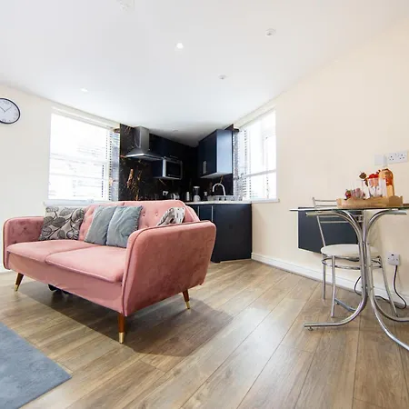Cosy One Bedroom Flat - Fantastic Location