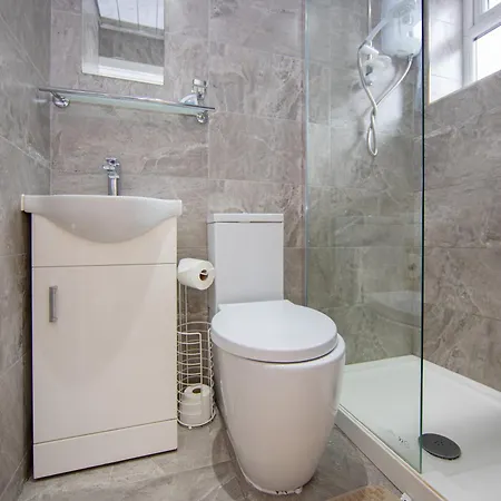 Cosy One Bedroom Flat - Fantastic Location * Leeds (West Yorkshire)